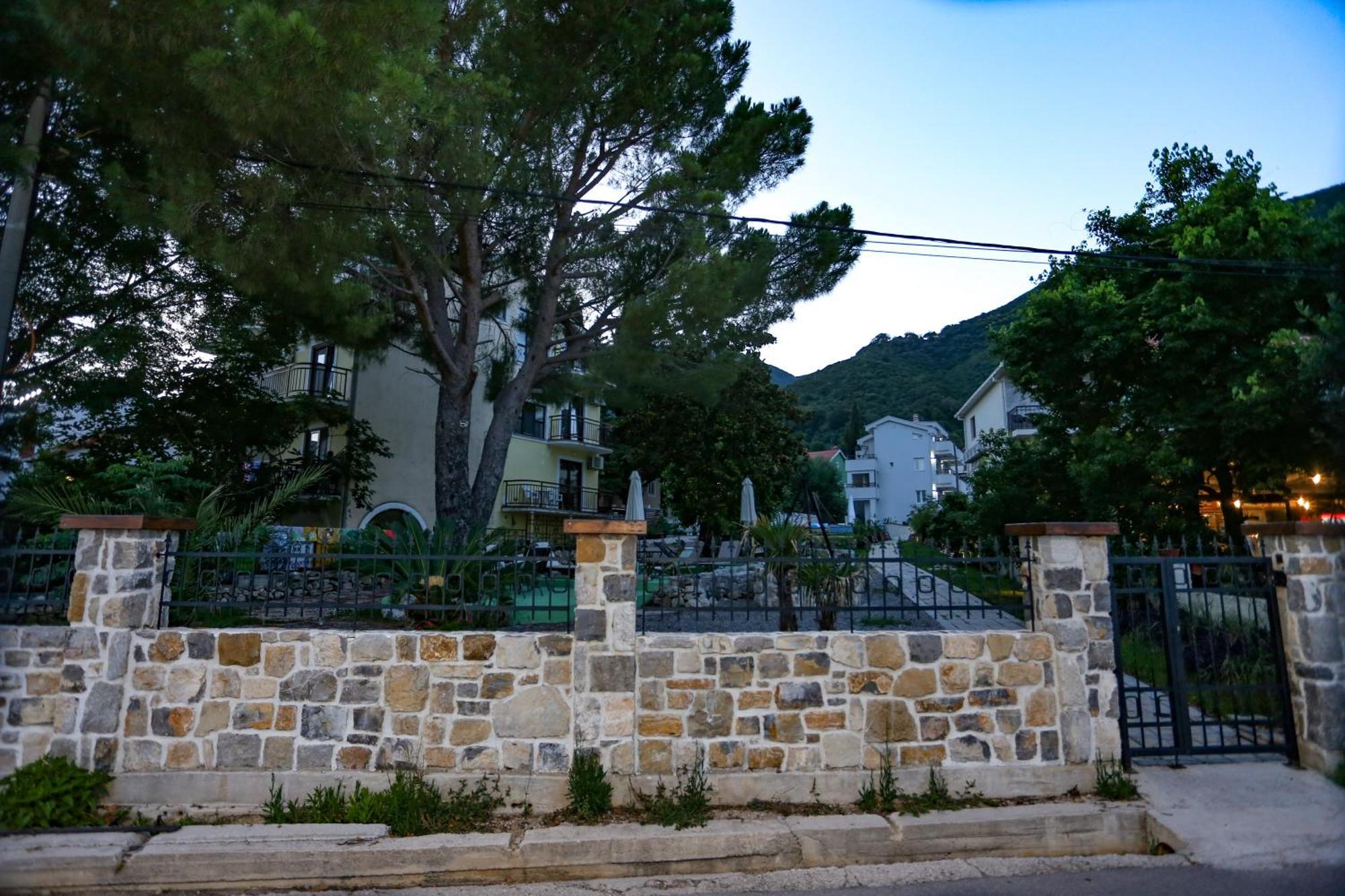 Apartments Cukovic Herceg Novi Eksteriør bilde